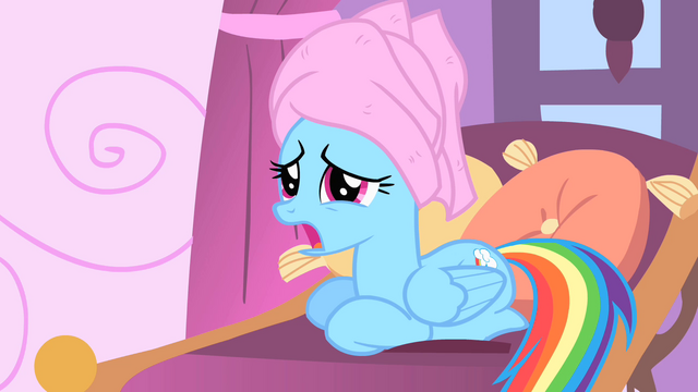 File:Rainbow Dash towel S1E26.png