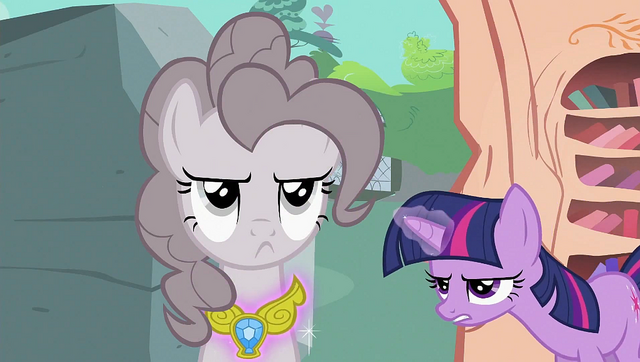 File:Twilight putting necklace onto Pinkie S2E02.png