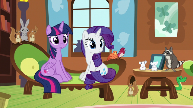 File:Twilight, Rarity, and animals listen to Fluttershy S7E5.png