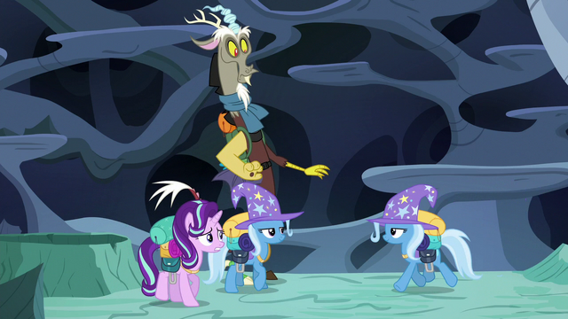 File:Trixie-Thorax regroups with his friends S6E26.png
