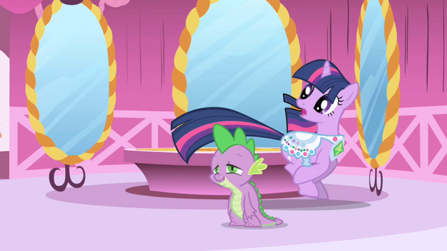 File:Twilight retreats from Rarity S1E1.png