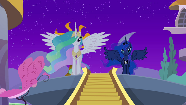 File:Princess Celestia addresses the crowd S4E02.png