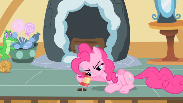 File:Pinkie Pie eavesdropping S1E25.png