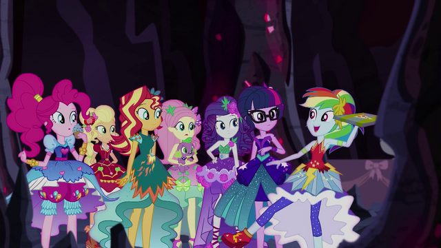 File:Rainbow Dash appears holding a pizza EG4.png