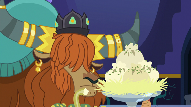File:Rutherford smells food S5E11.png