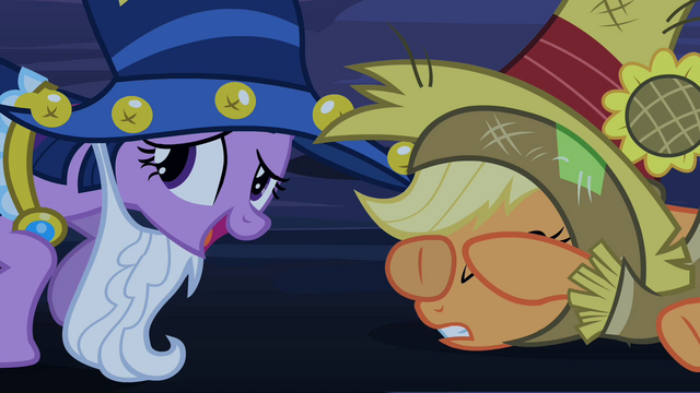 File:Applejack scared S02E04.png