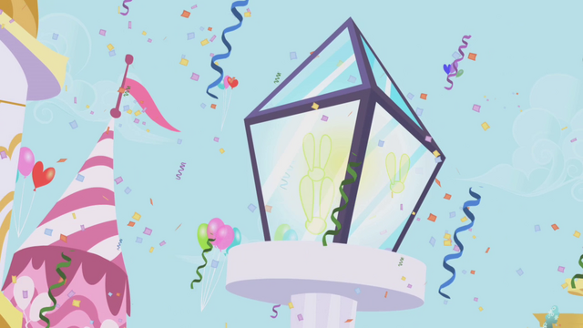 File:Gala decorations and fairy lights S1E03.png