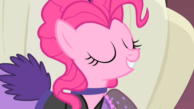 File:Pinkie Pie singing S1E21.png