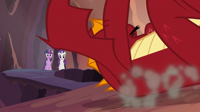 File:Garble hits the ground hard S6E5.png