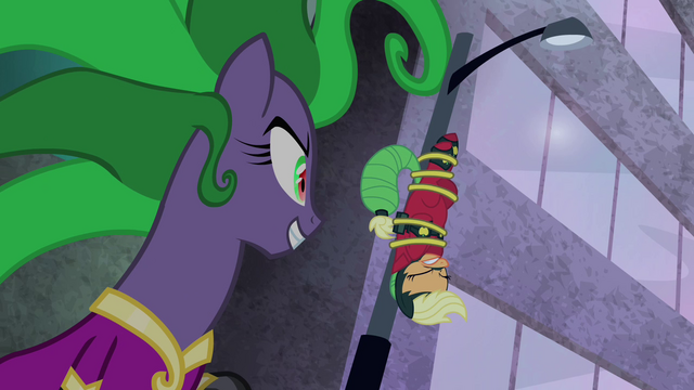 File:Mane-iac grinning at Mistress Mare-velous S4E06.png