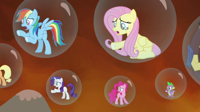 File:Twilight's friends gasp S4E26.png