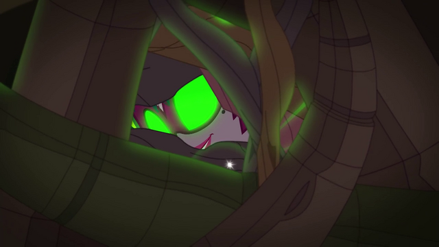 File:Vines completely consume Gloriosa Daisy EG4.png