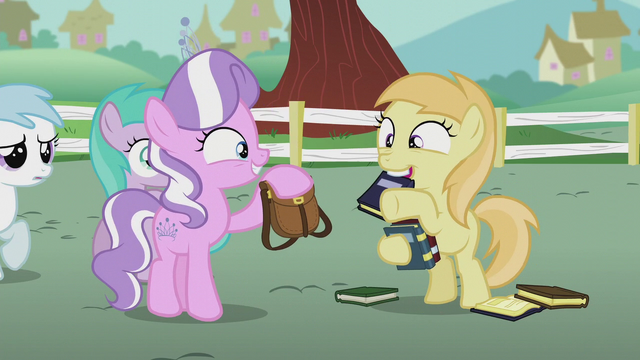 File:Diamond Tiara shows Noi a bookbag S5E18.png