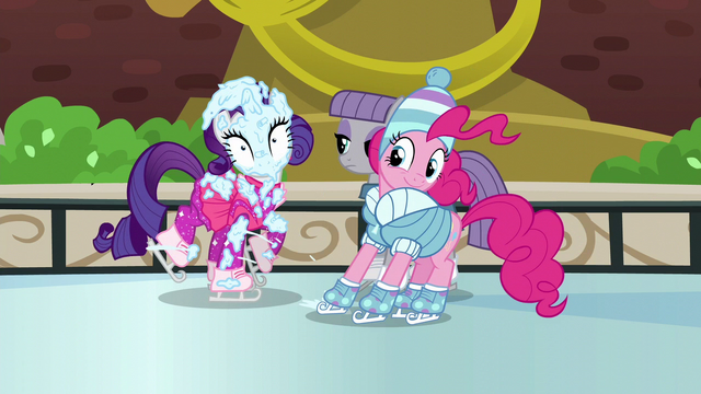 File:Rarity's face covered in snow by Pinkie Pie S6E3.png