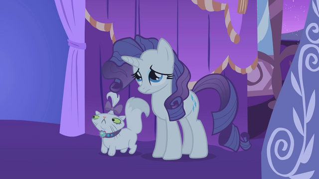 File:Rarity listens to Hoity Toity S1E14.png