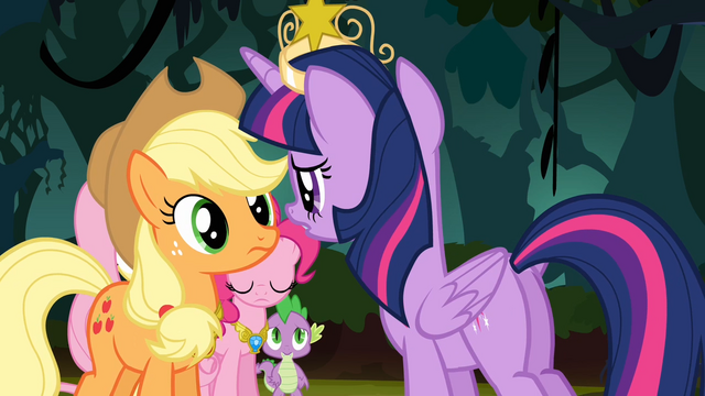 File:Twilight faces Applejack S4E02.png