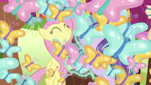 File:Butterflies transition S5E26.png