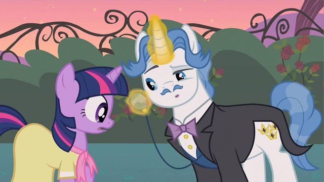 File:Fancypants inspecting ensemble S2E9.png