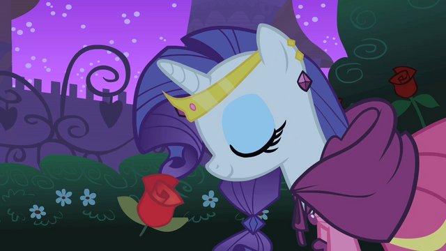 File:Rarity sniff S01E26.png