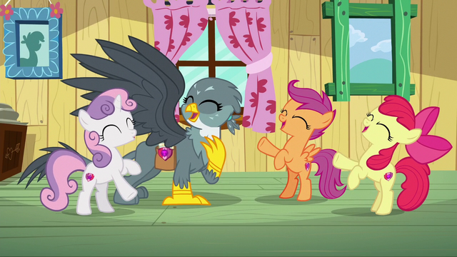 File:Crusaders cheering for their newest member S6E19.png