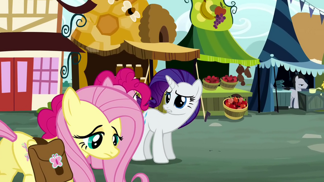 File:Rarity call Fluttershy S2E19.png