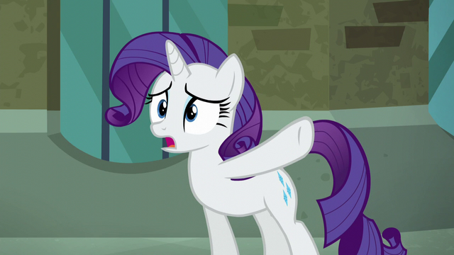 File:Rarity "would've laughed at her new hat" S5E16.png