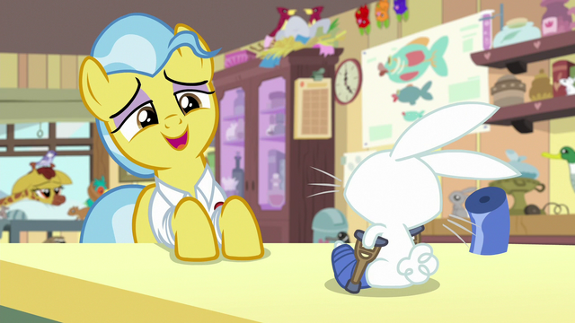 File:Dr. Fauna "my favowite wittle bunny" S7E5.png
