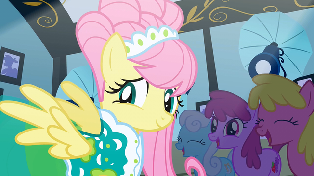 File:Fluttershy Modeling S1E20.png