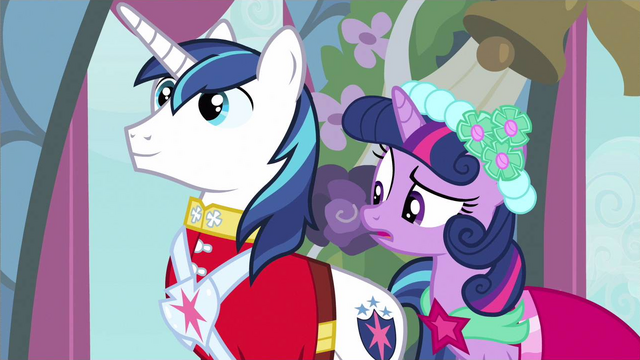 File:Twilight notice crooked S2E26.png