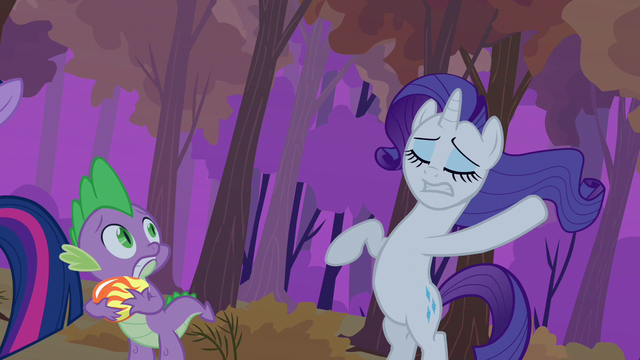 File:Rarity into fashion S2E21.png
