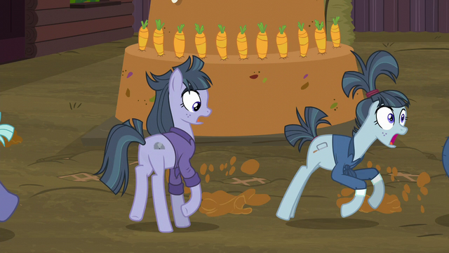 File:McColts run away from Hooffields' sneak attack S5E23.png