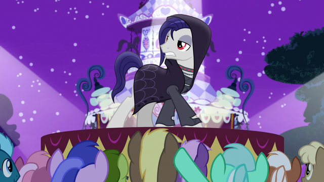 File:Inky Rose's fashion model striking a pose S7E9.png