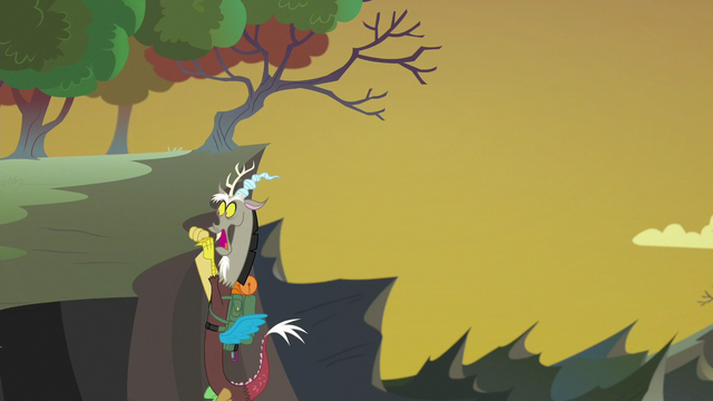 File:Discord hanging from a cliff S6E26.png