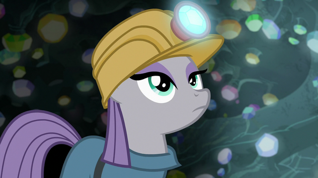File:Maud Pie looking up at the cave ceiling S7E4.png