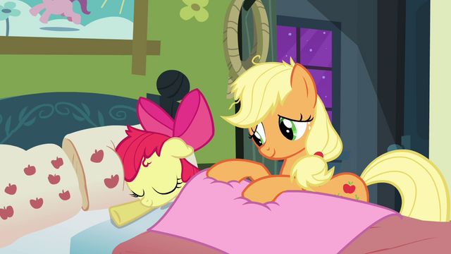 File:Applejack smiling S3E08.png