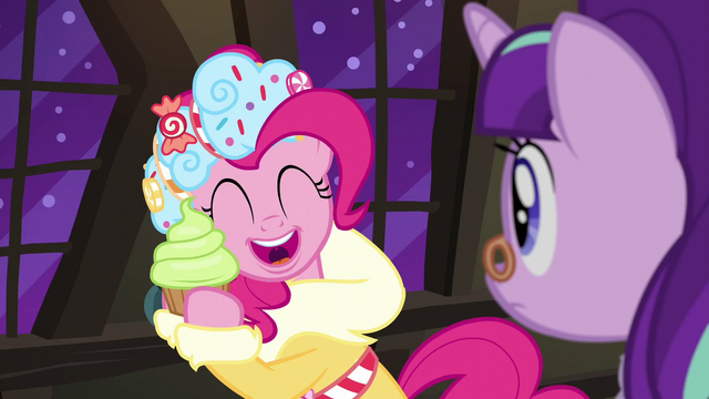 File:Spirit of HW Presents "I love you!" S6E8.png