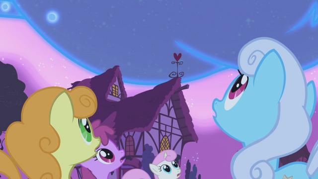 File:Ponies look on in wonder S1E06.png