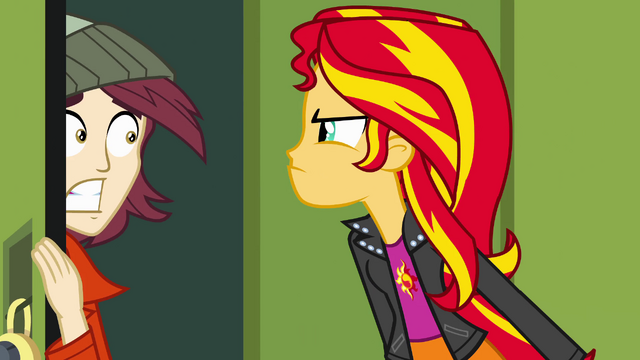 File:Sunset Shimmer scares boy in locker EG.png