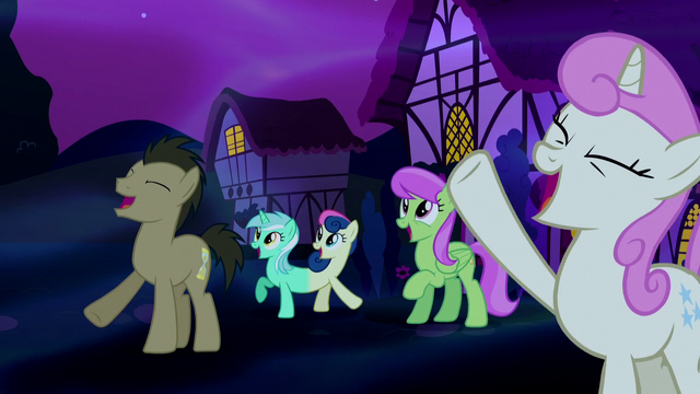 File:Ponies cheering in dream Ponyville S5E13.png