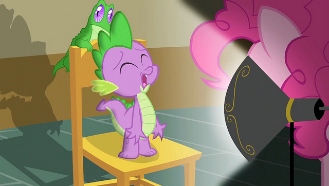 File:Spike 'And sometimes' S1E25.png