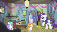 Rarity talking to bored foals S4E19.png
