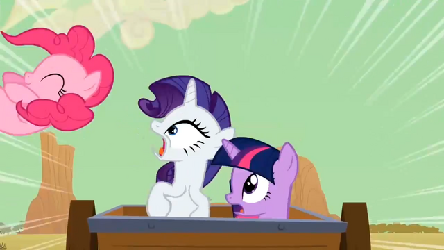 File:Rarity screaming S02E14.png