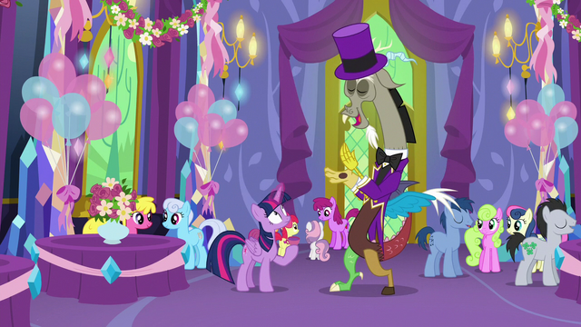 File:Discord returns to normal size in a purple suit S7E1.png