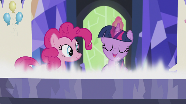 File:Twilight making the Cutie Map disappear S5E8.png