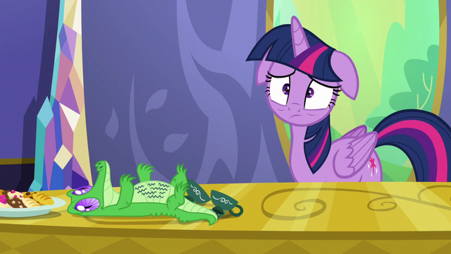 File:Twilight Sparkle upset by Pinkie Pie's note S6E22.png