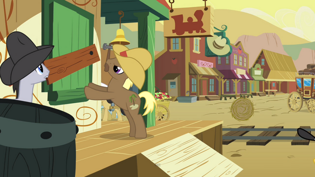 File:Appleloosa preparing S01E21.png