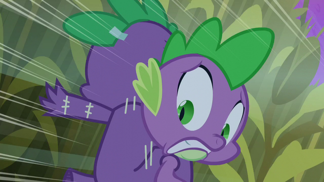 File:Spike looking back to Rarity S5E21.png