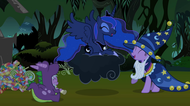 File:Luna, Spike and Twilight laughing S2E04.png