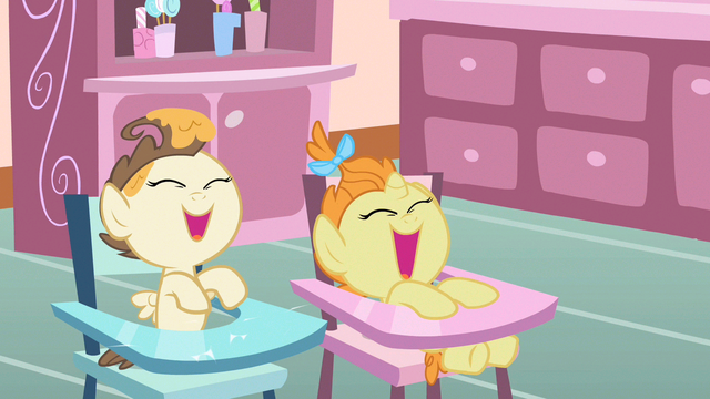 File:Pound & Pumpkin Cake loving it S2E13.png