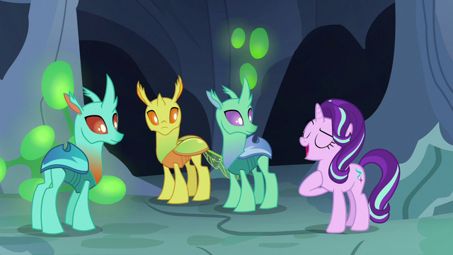 File:Starlight Changeling introduces herself to changelings S7E1.png